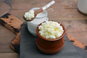 Kefir di latte, come preparare in casa la bevanda sana e buona