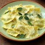 Ravioli burro e salvia, un classico dei giorni di festa 2 Ravioli burro e salvia ricetta