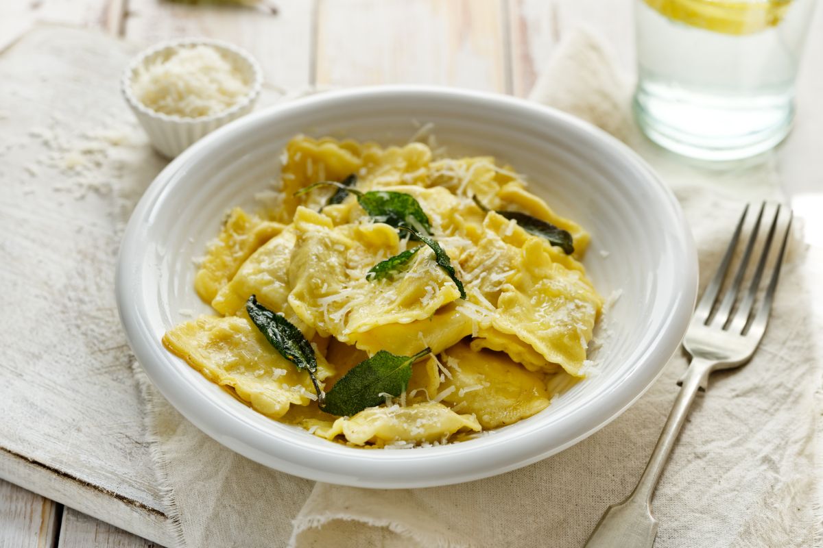 Ravioli burro e salvia, un classico dei giorni di festa 1 Ricetta ravioli burro e salvia