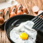 Uova al tegamino, il salva cena per eccellenza, buono e velocissimo 2 Ricetta uova al tegamino