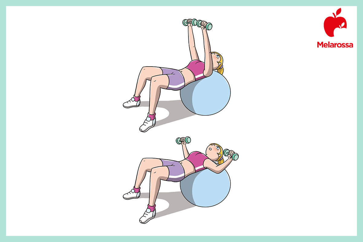 Workout a casa: schede di allenamento complete con e senza attrezzi 9 come fare il chest press con palla