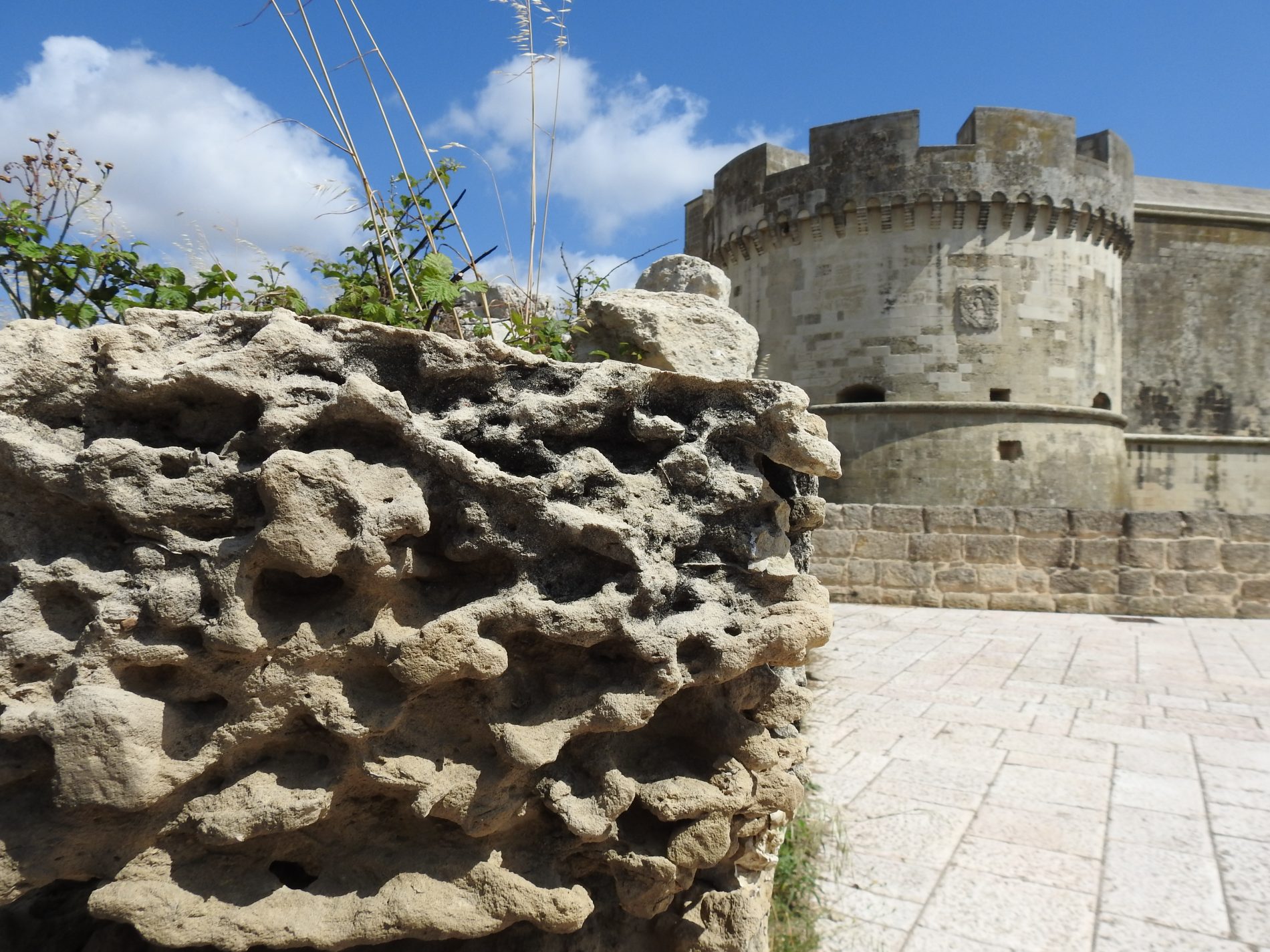 Alla scoperta del Salento: non solo spiagge ma castelli! 5 acaya 1