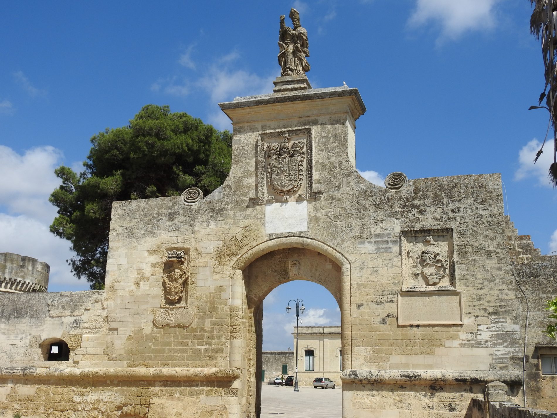 Alla scoperta del Salento: non solo spiagge ma castelli! 8 acaya 6