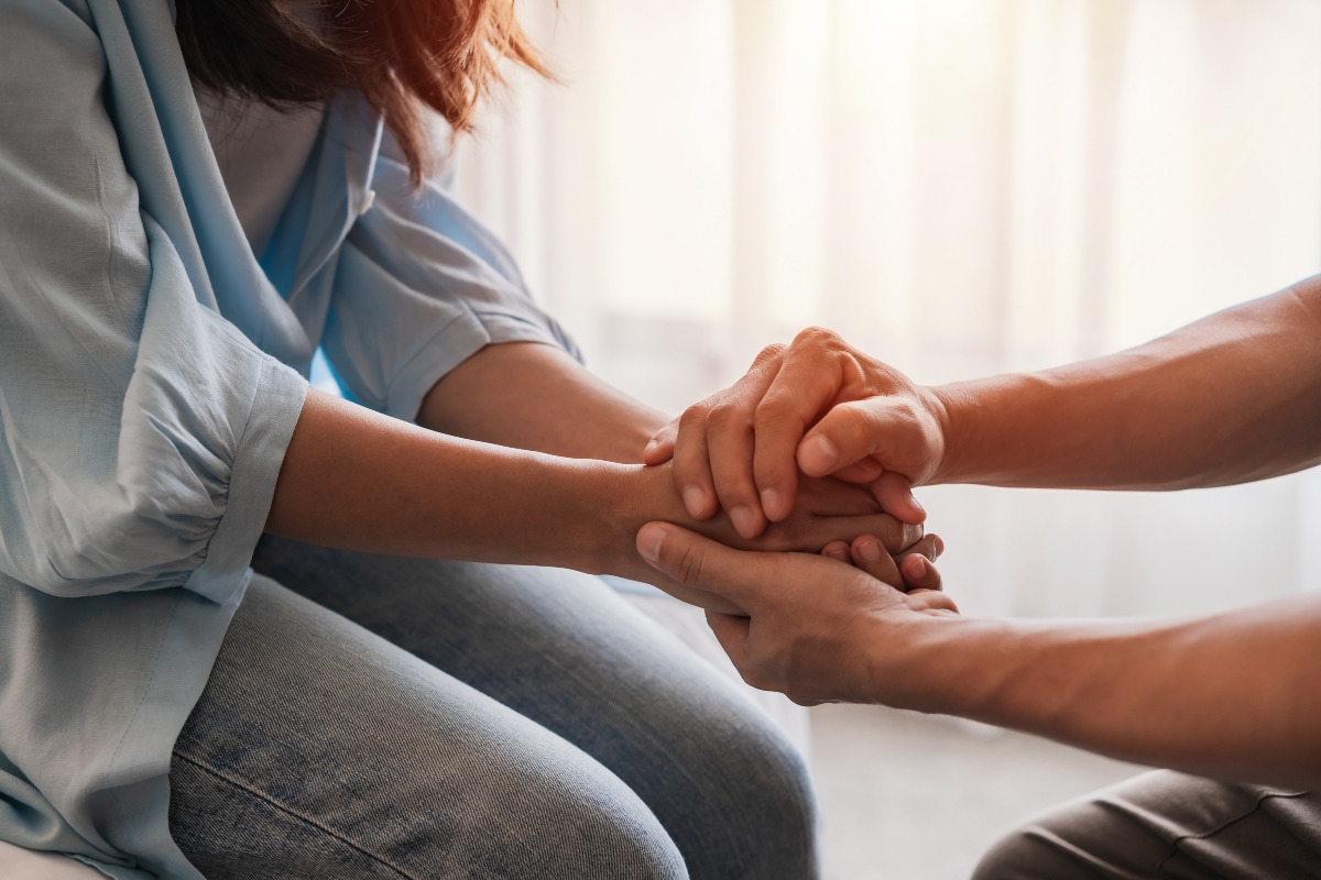 Solitudine: che cos'è, cause, tipi e come capire quando è patologica, come uscirne 10 cure della psicoterapia