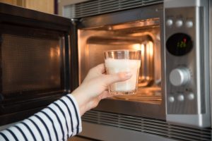 Forno a microonde: perch&eacute; averne uno e i migliori selezionati da Melarossa