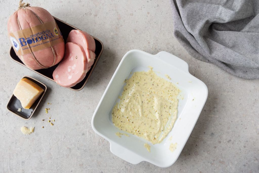 Lasagne pistacchio e Mortadella Bologna IGP, un classico ancora più goloso 7 lasagne pistacchi mortadella step5