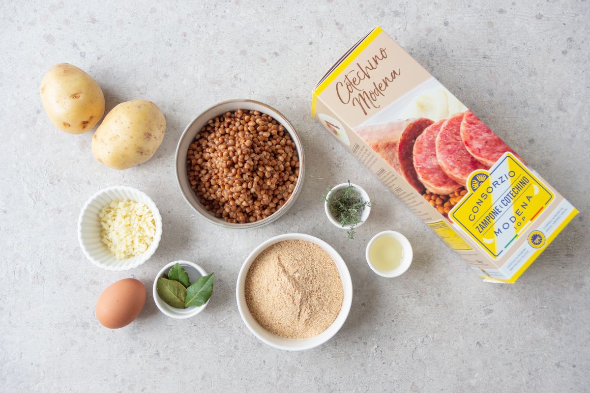 Nidi di patate con Cotechino Modena IGP, la ricetta antispreco perfetta per le feste 12 nidi di patate con cotechino e lenticchie ingredienti
