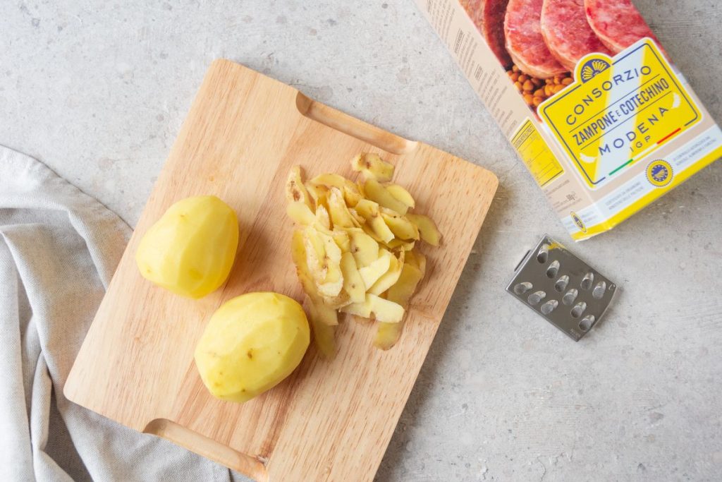 Nidi di patate con Cotechino Modena IGP, la ricetta antispreco perfetta per le feste 3 nidi-di-patate-con-cotechino-step-1