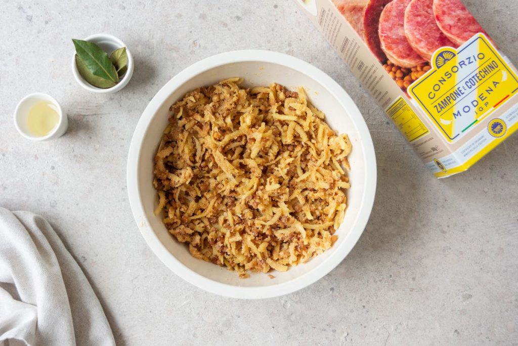 Nidi di patate con Cotechino Modena IGP, la ricetta antispreco perfetta per le feste 5 nidi-di-patate-con-cotechino-step-4