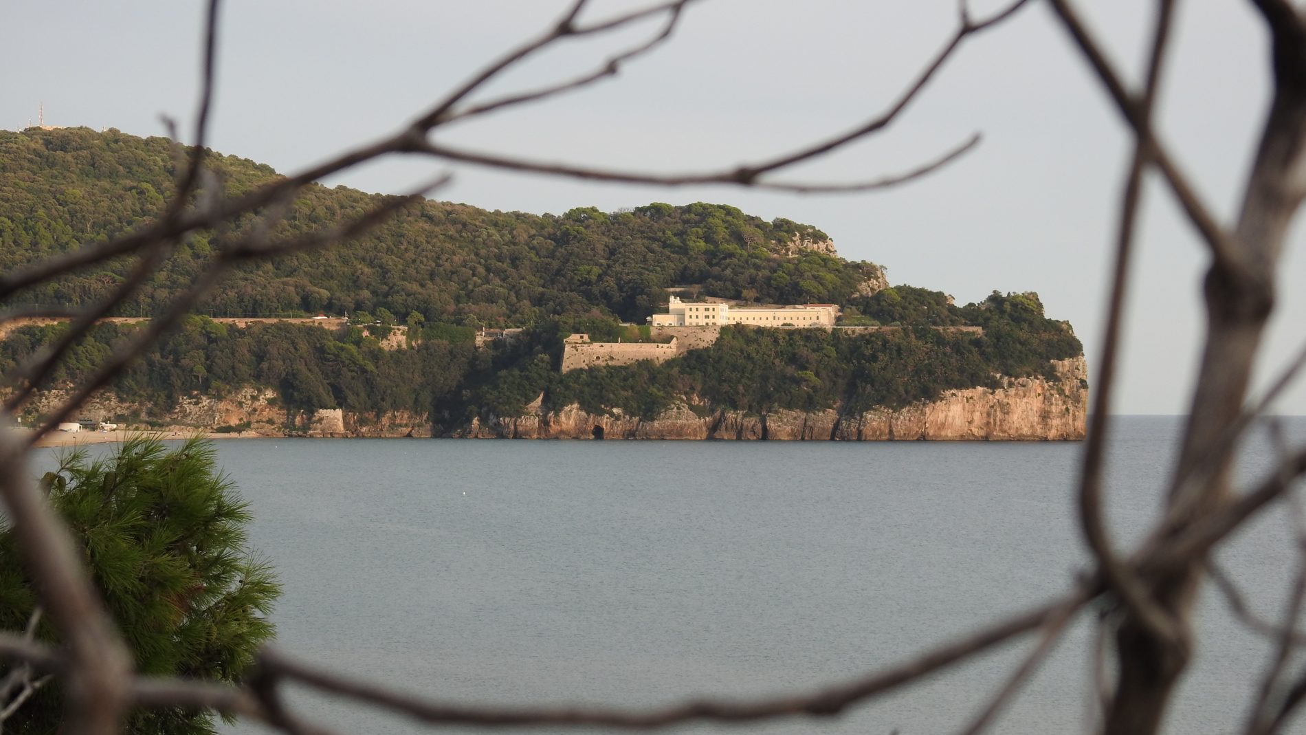 Alla scoperta delle Cento e Una Meraviglie di Gaeta 2 santuario della montagna spaccata 1