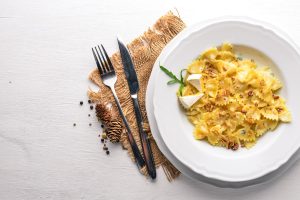 Pasta ai quattro formaggi: la ricetta per farla cremosa e avvolgente