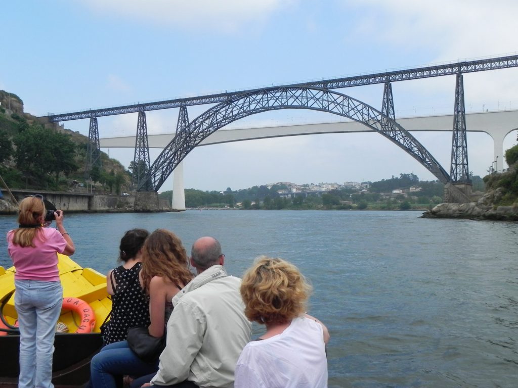 Alla scoperta di Oporto: capitale del vino e del calcio 11 il ponte Dom Luis I 4