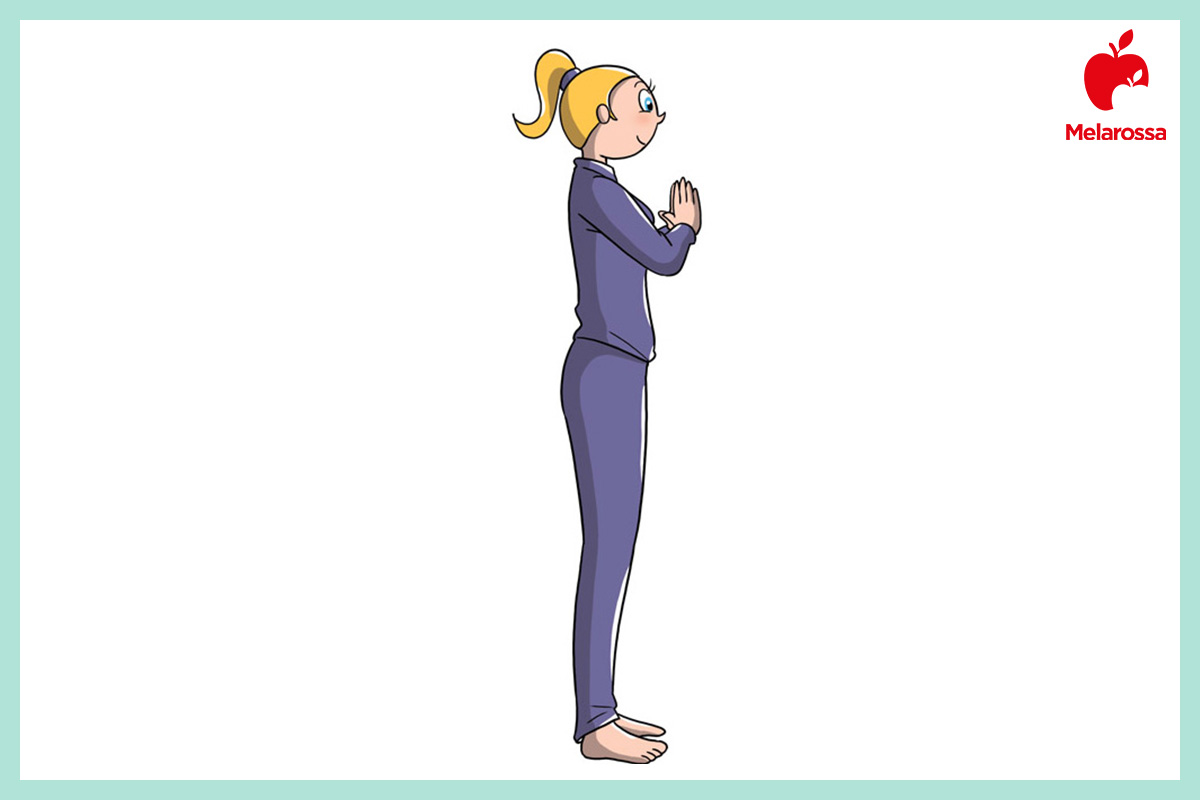 Power yoga: cos'è, benefici, posizioni e come funziona 3 power Yoga: tadasana