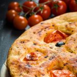 Focaccia pugliese: sapori mediterranei della tradizione 1 Ricetta focaccia pugliese