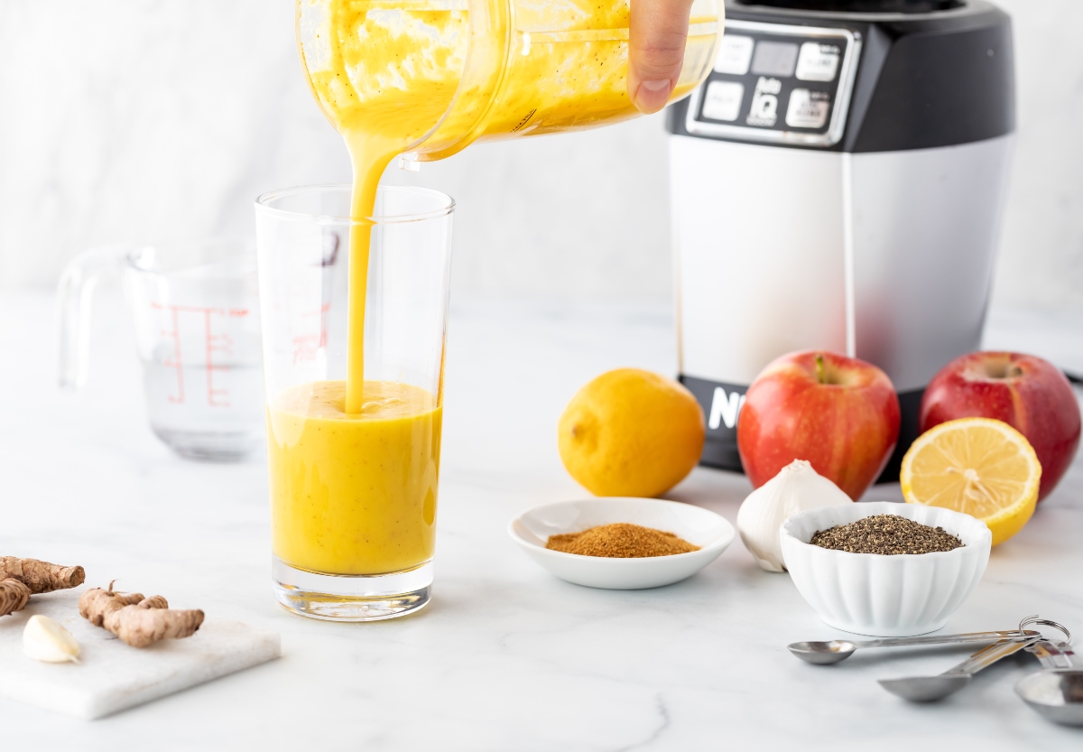 Curcuma e piperina: cosa sono, a cosa servono, benefici ed effetti per l'organismo 1 curcuma e piperina: benefici