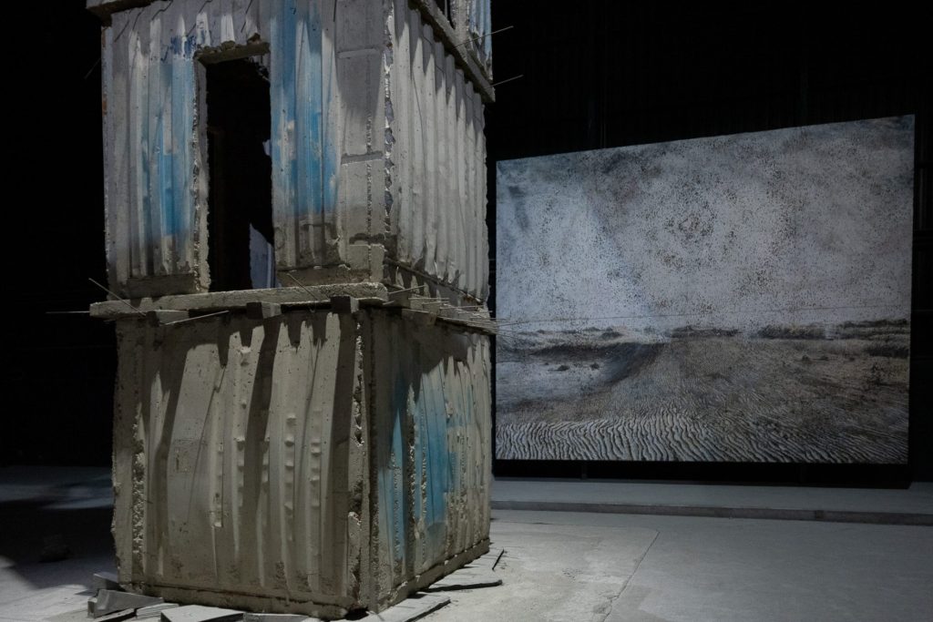 Alla scoperta della Bicocca a Milano 11 i sette pilastri di Kiefer 5