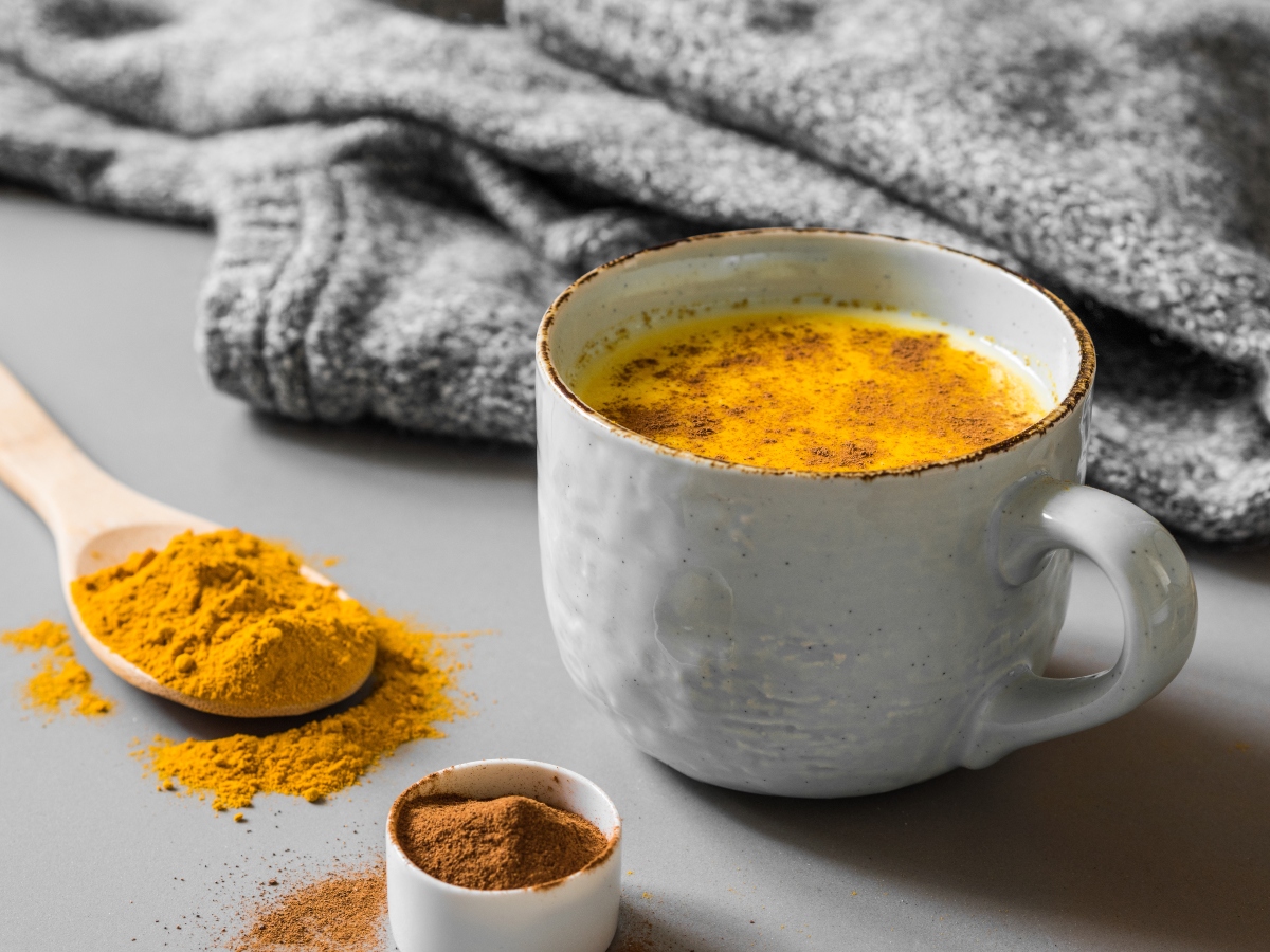Curcuma: che cos'è, benefici e proprietà, ricette e controindicazioni 1 latte d'oro con curcuma : la ricetta