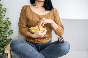 Iperfagia: che cos&rsquo;&egrave;, cause, sintomi e come controllare la fame eccessiva