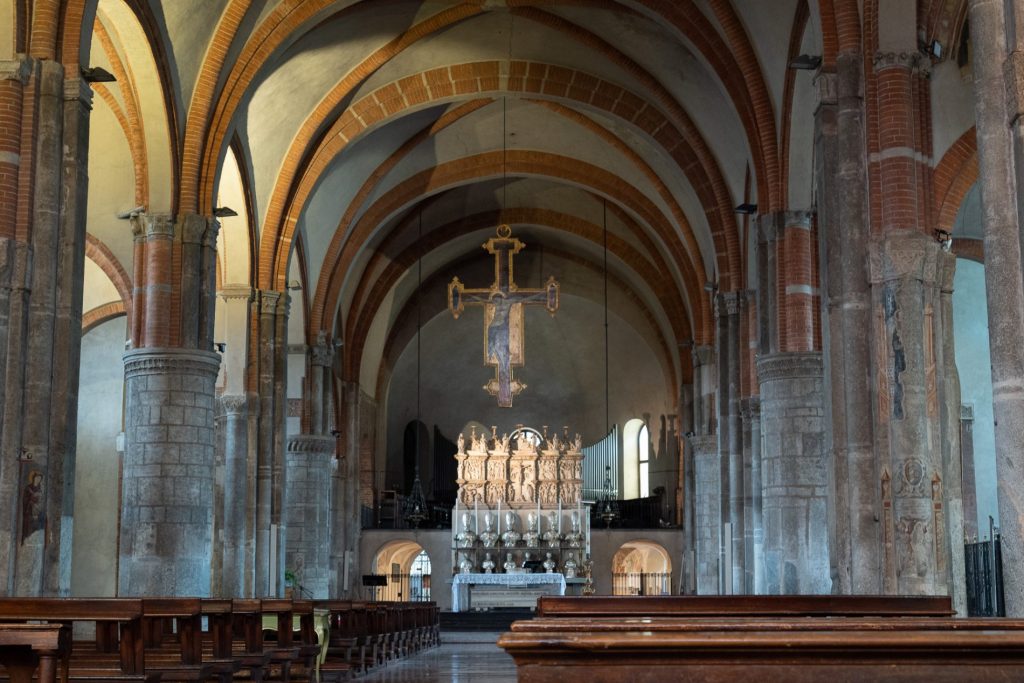 Alla scoperta di Milano e di tre grandi fotografi 10 D basilica di santeustorgio