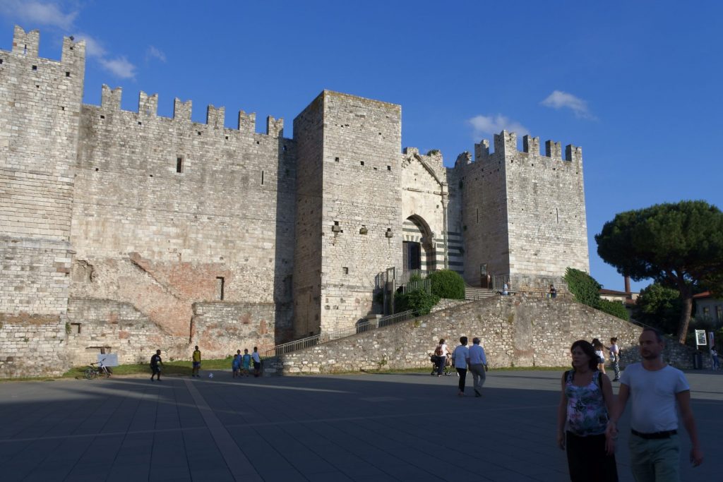 Alla scoperta di Prato e dei suoi segreti nascosti 5 prato castello dellimperatore