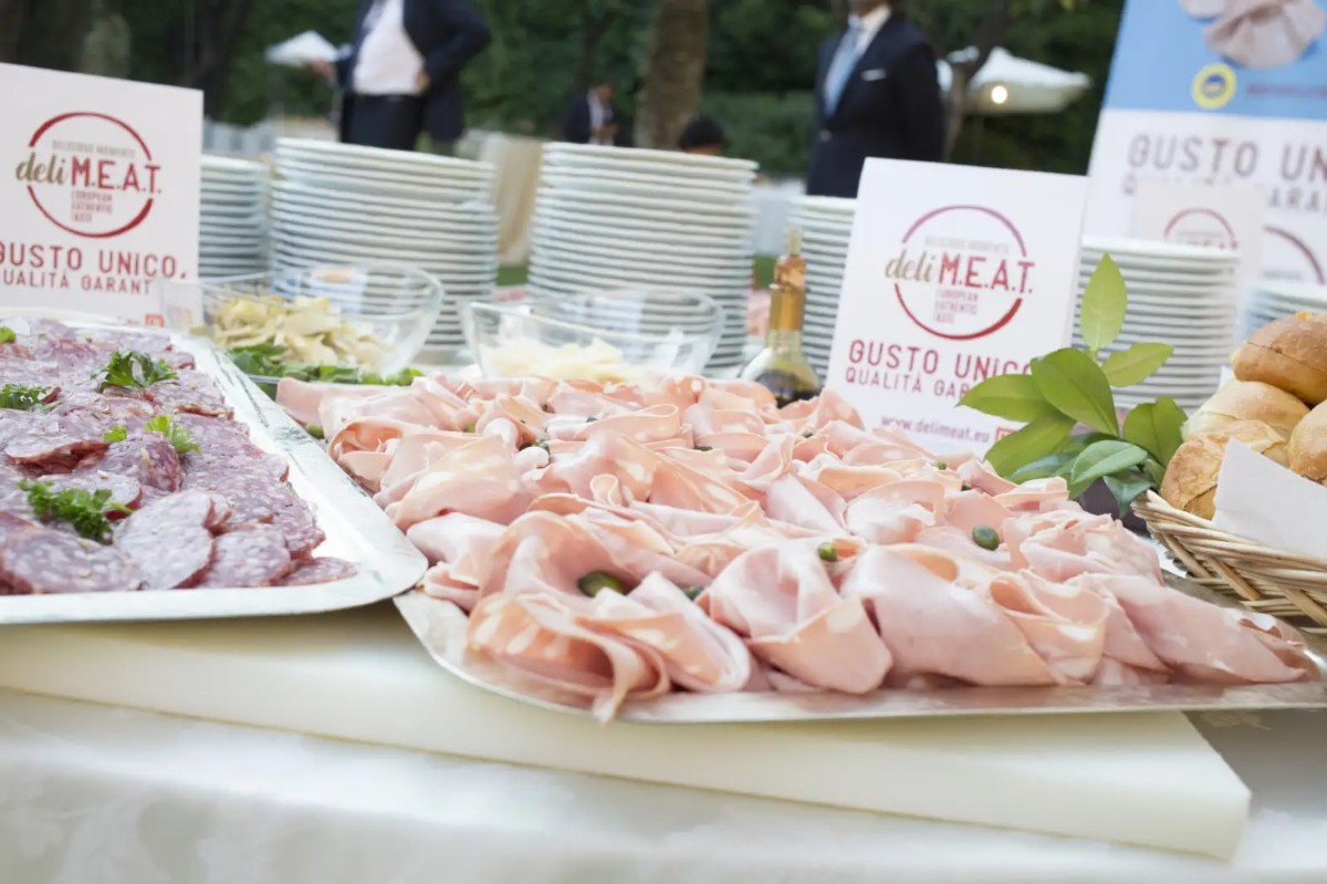 Salamini alla Cacciatora e Mortadella Bologna alla Festa della Repubblica Francese a Palazzo Farnese 2 delimeat academy ambasciata francia