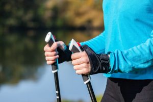 Bastoncini nordic walking: guida all&rsquo;acquisto dei bastoni per la camminata nordica