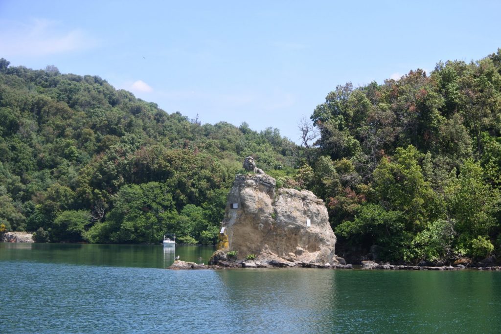 Alla scoperta del lago di Bolsena, Capodimonte e Marta 9 lago di bolsena isola bisentina 3