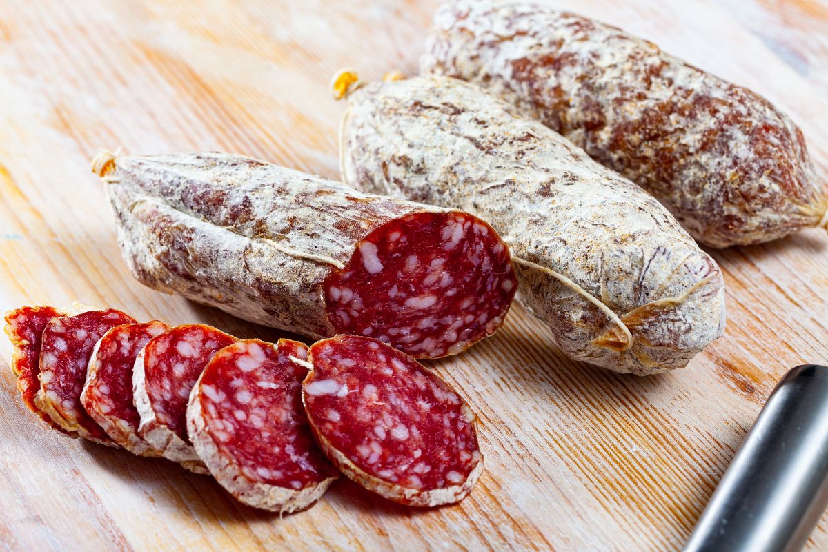 Melanzane a pullastiello con Salamini Italiani alla Cacciatora DOP 6 panino con salamini italiani alla cacciatora DOP