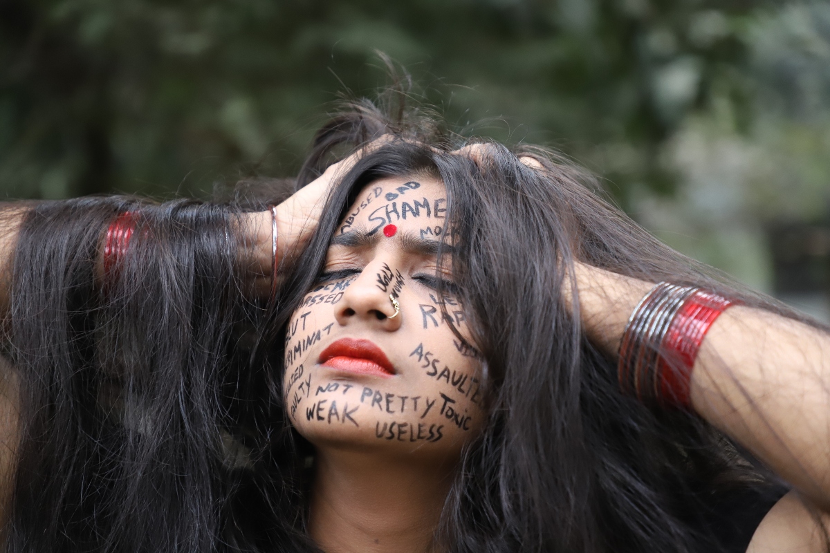 Body shaming: cosa significa, come si manifesta, quando è un reato e come combatterlo 4 differenze tra body shaming maschile e femminile