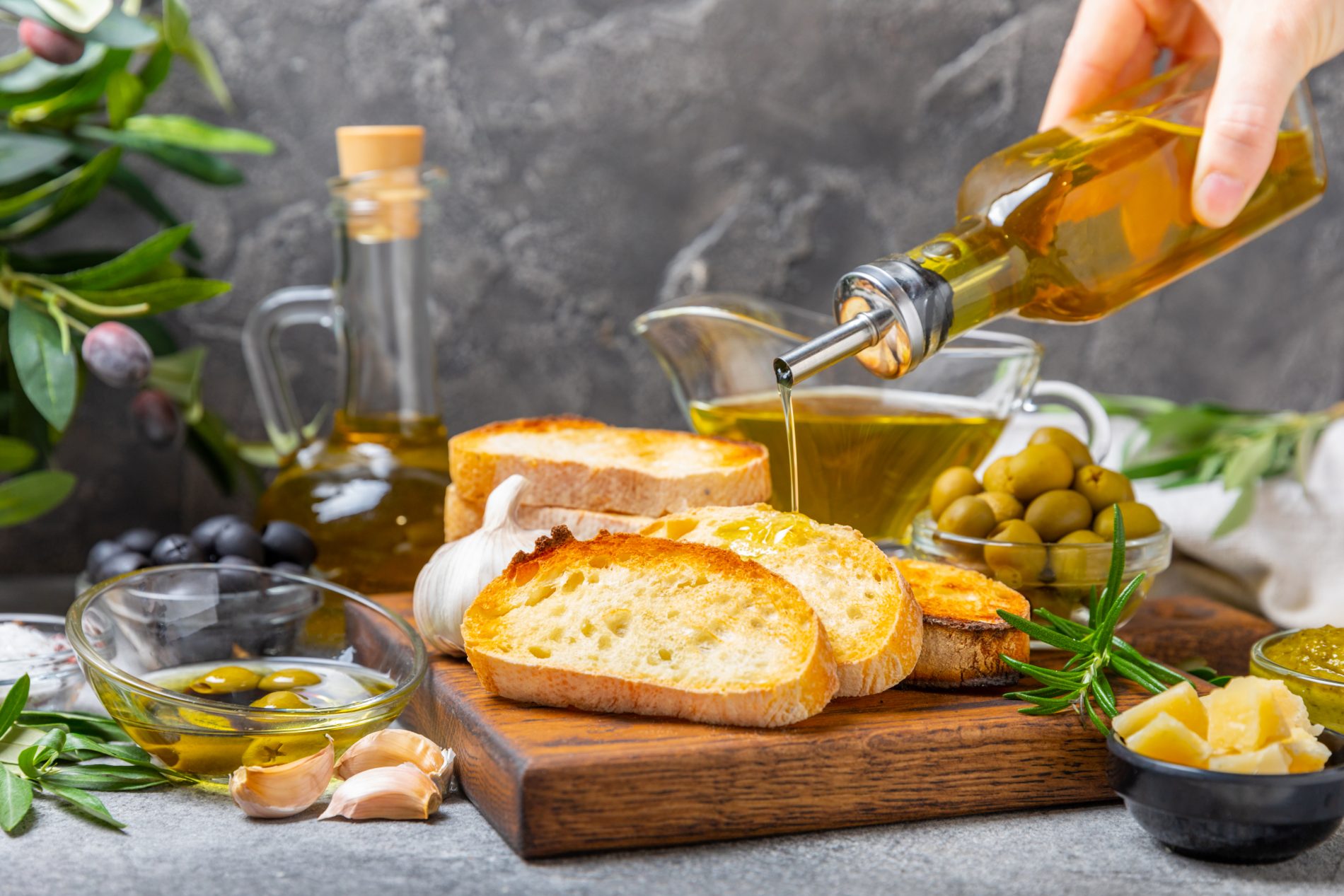 Parmigiano Reggiano: che cos'è, come si fa, benefici, valori nutrizionali e le migliori ricette 3 le proprietà del parmigiano reggiano