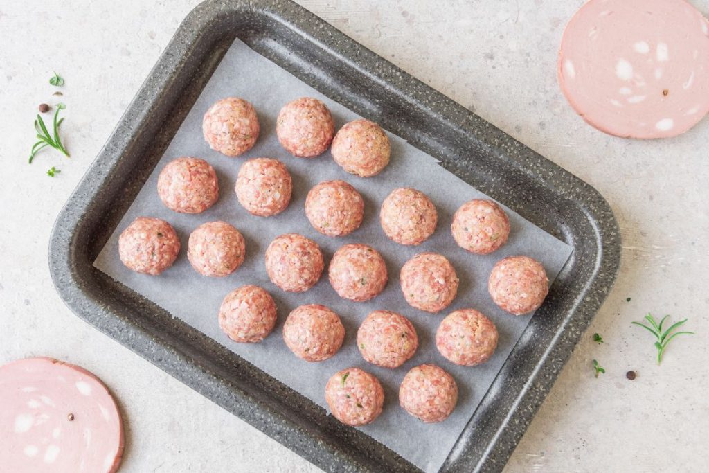 Polpette di Mortadella Bologna IGP: una ricetta golosa e intrigante 5 polpette di mortadella step 3