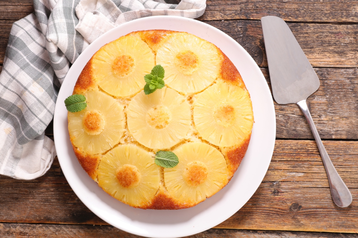 Ananas: proprietà e calorie, come pulirlo e le migliori ricette 8 torta rovesciata all'ananas