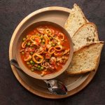 Calamari in umido: la ricetta con il sugo, a prova di scarpetta 1 calamari in umido: la ricetta