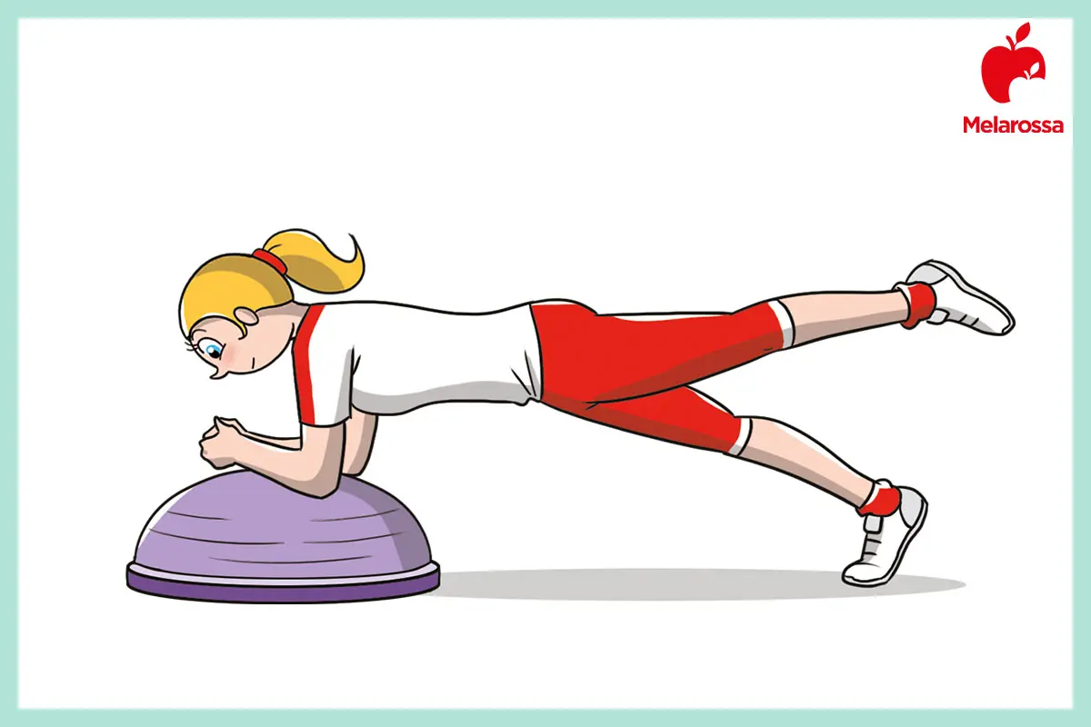 Bosu: come usarlo, benefici, esercizi e programma di allenamento per tonificare la muscolatura profonda 15 i migliori esercizi con il bosu per una pancia piatta