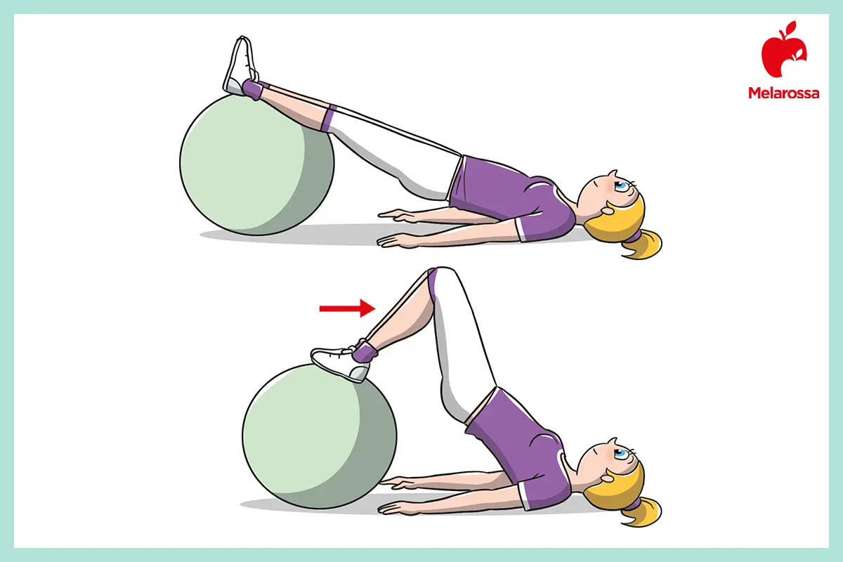 I migliori esercizi con la fitball per tonificare braccia, gambe e addominali 7 leg curl esercizi con la fitball 1