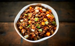 Lenticchie in umido: ricetta e video ricetta per una preparazione veloce!