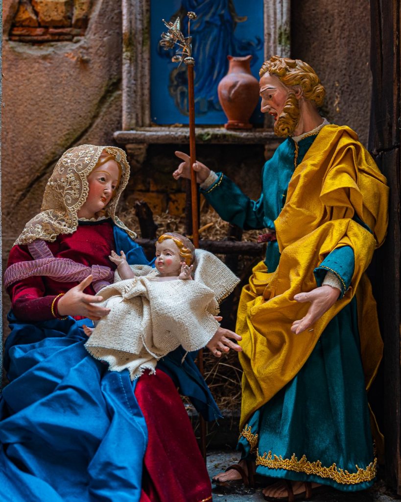Alla scoperta di Via Margutta, un angolo di Roma pieno di sorprese 5 presepe di Via Margutta a Roma