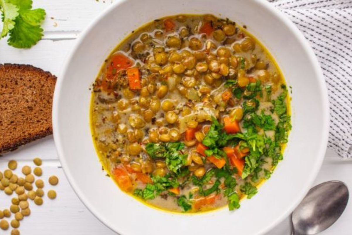 Minestre e zuppe: ricette da gustare quando fa freddo e non solo 4 zuppa di lenticchie