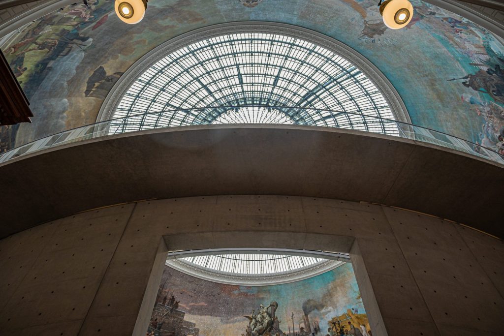 Alla scoperta di Parigi e dell'arte contemporanea 8 struttura interna Museo Borsa del Commercio a Parigi