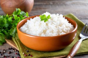 Riso in bianco: come cucinare in 4 mosse un perfetto riso bollito
