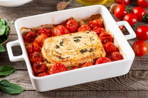 Feta al forno: un piatto vegetariano greco