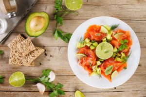Carpaccio di salmone marinato al limone