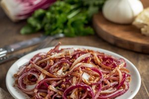 Radicchio in padella: la ricetta e video ricetta di un contorno veloce