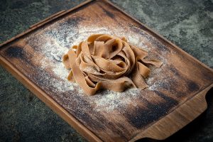Tagliatelle con farina di castagne: un primo piatto autunnale saporito
