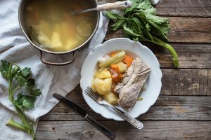 Bollito di carne: ricetta tradizionale di un secondo piatto nutriente