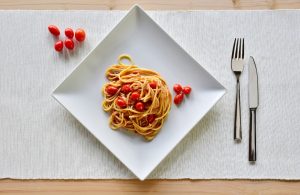 Pasta con pomodorini: un primo piatto veloce e gustoso
