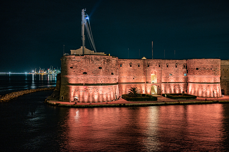 Alla scoperta di Taranto: un viaggio lungo qualche millennio 6 taranto castello aragonese 3 1