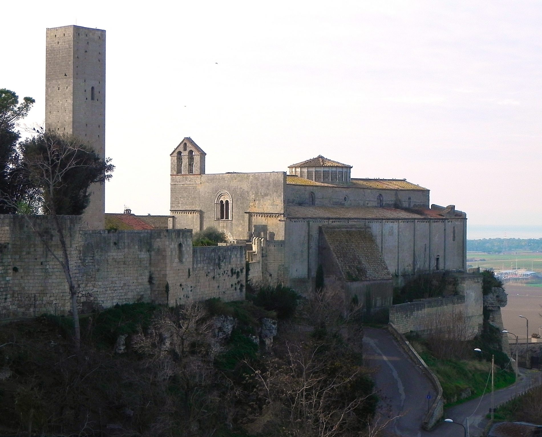 Alla scoperta di Tarquinia, scrigno etrusco nell'alto Lazio 3 santa maria in castello 1