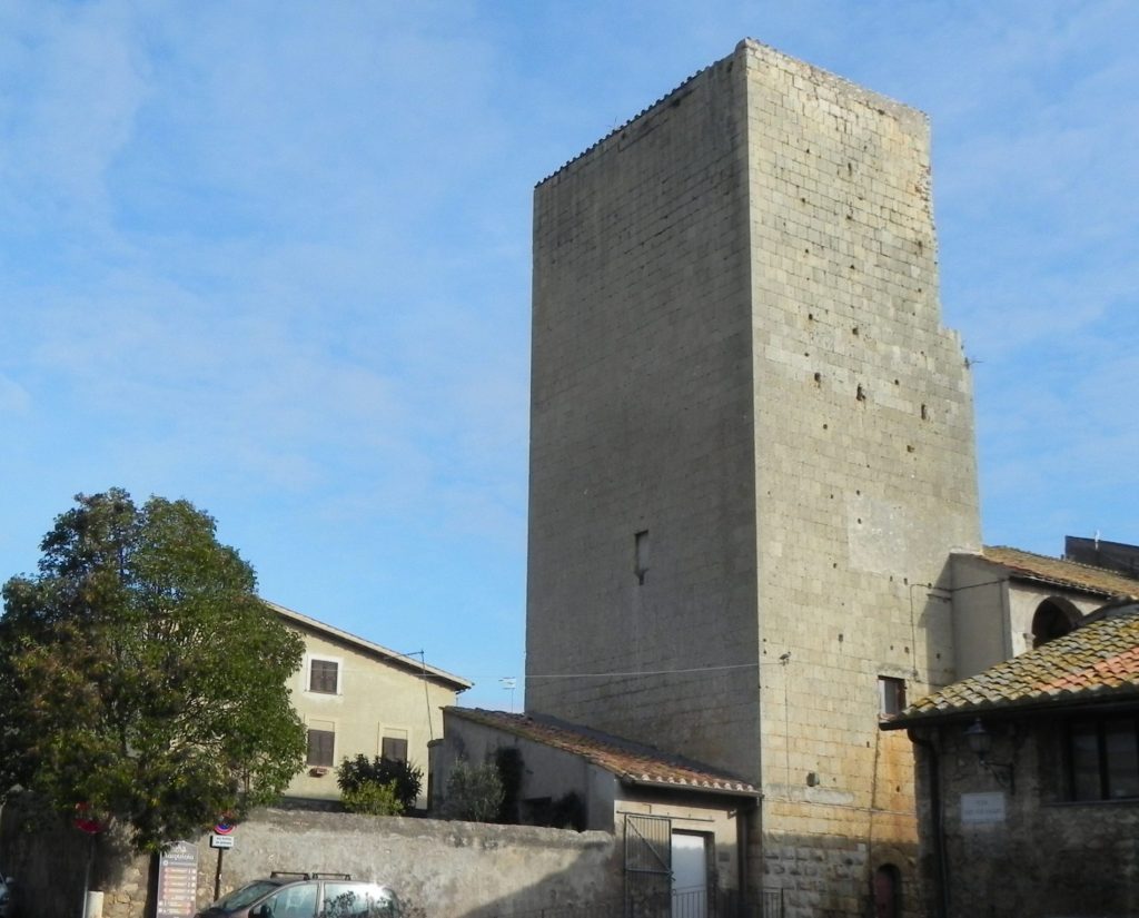 Alla scoperta di Tarquinia, scrigno etrusco nell'alto Lazio 6 le torri di Tarquinia
