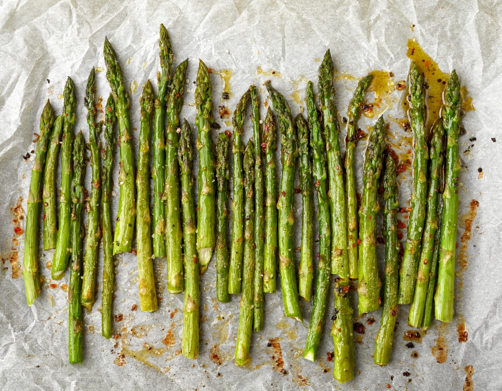 su pellicola per forno asparagi al forno gratinati